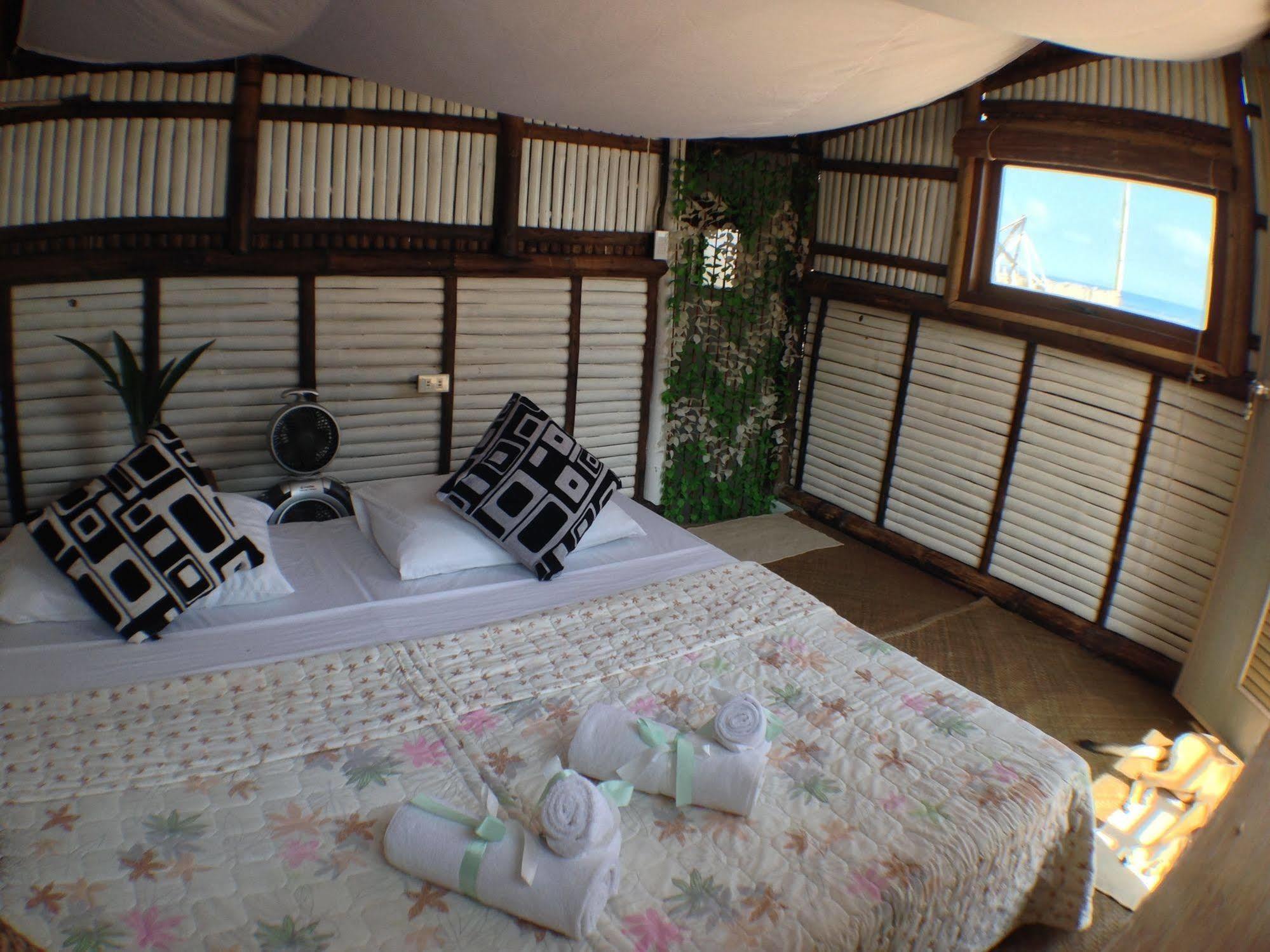 Mangoriders Beach Club Caticlan Buitenkant foto