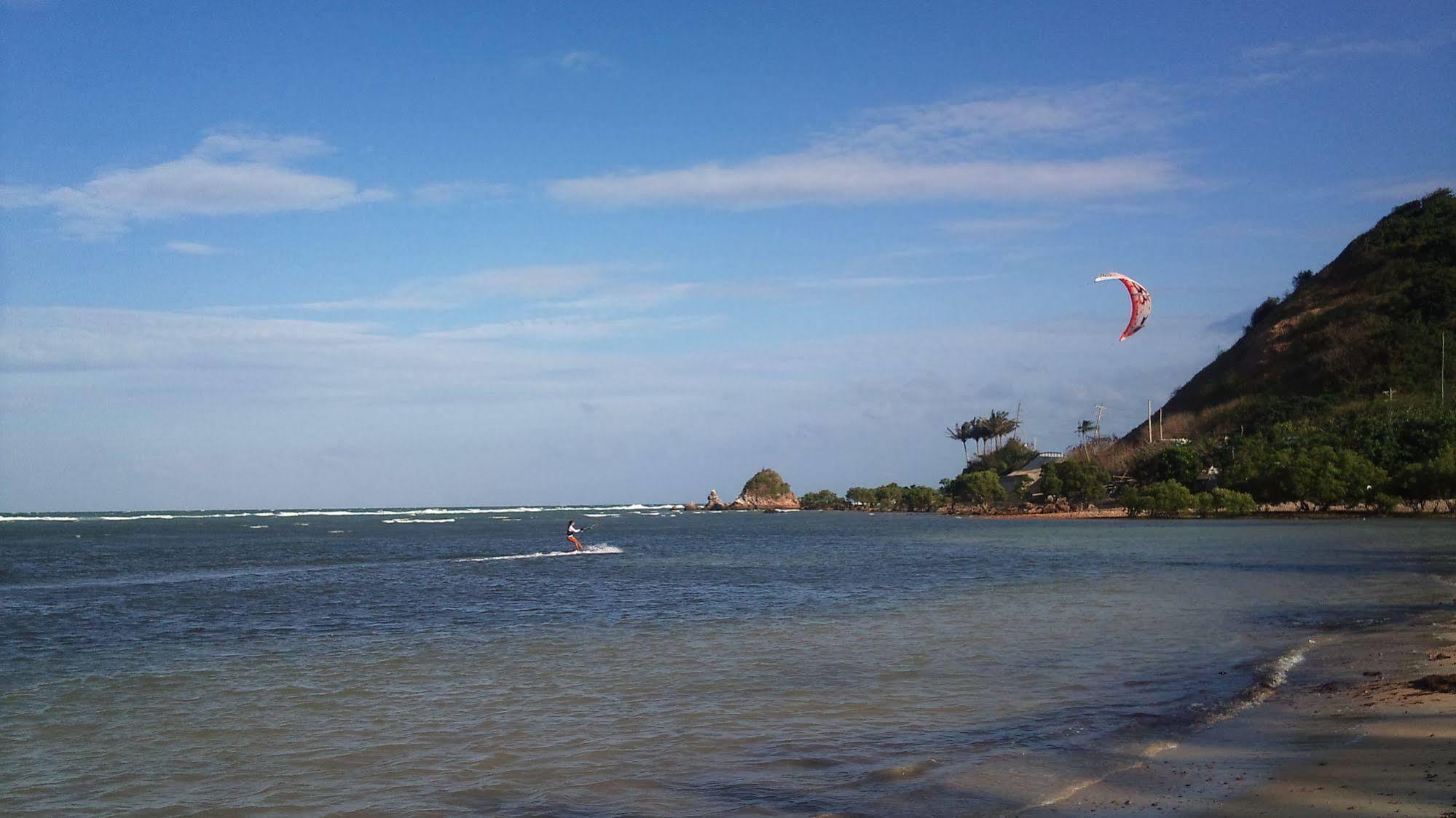 Mangoriders Beach Club Caticlan Buitenkant foto